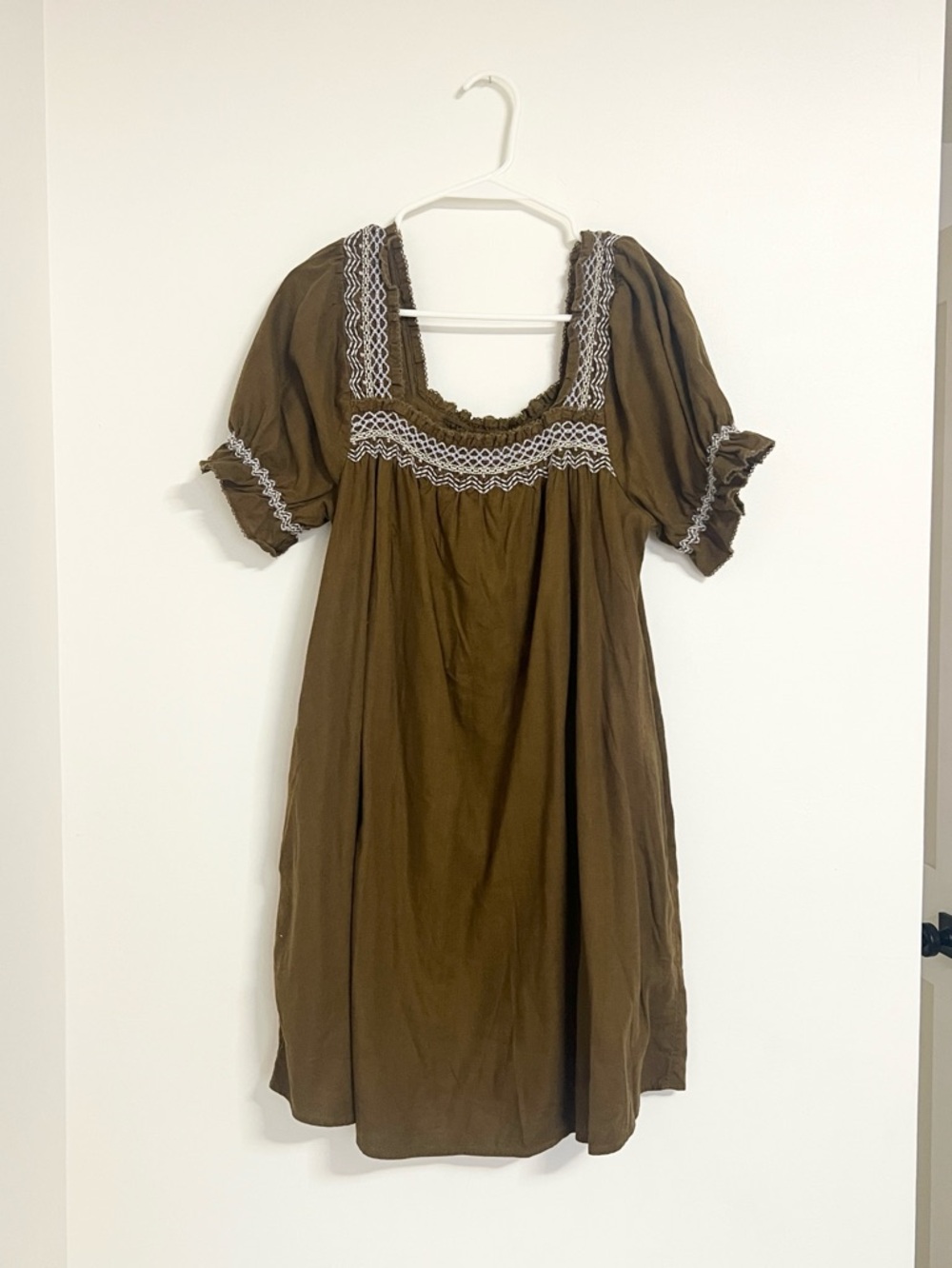Madewell Brown Puff-Sleeve Midi Dress with Lace Trim